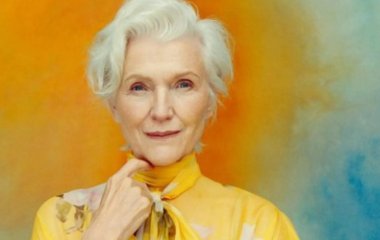 73-летняя мать Илона Маска показала фигуру в леопардовом купальнике