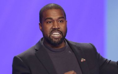 Разъяренный Канье Уэст набросился на журналистку и публично обругал ее