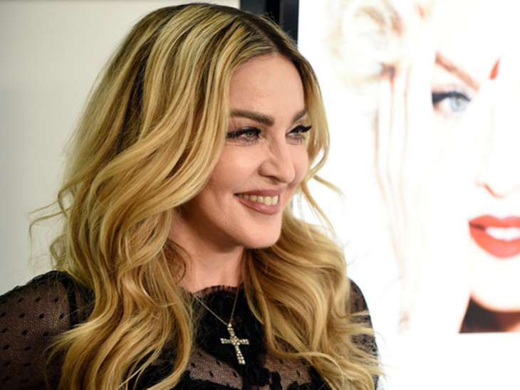 Мадонна проводит время в Париже с бойфрендом