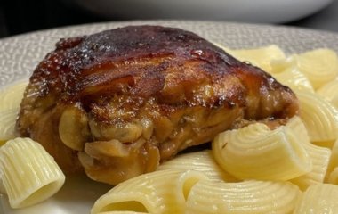 У будні та на свято: рецепт курки, запеченої в темному пиві