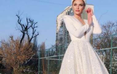 Слава Каминская заинтриговала поклонников фото в свадебном платье: «Опять невеста»