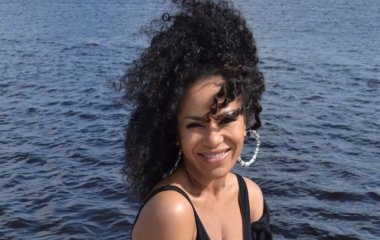 Гайтана восхитила фото с заметно подросшей дочерью и показала, как с ней развлекается в Швейцарии