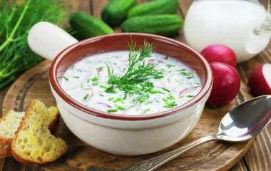 Лікар розповів, кому не можна їсти окрошку