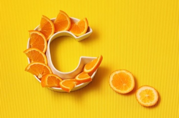 Міфічна літера. Що потрібно знати про вітамін С