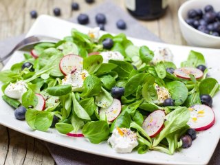 Неприлично быстро: очень вкусный салат из 3 ингредиентов за 5 минут