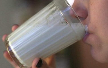 Названо п'ять продуктів, які допомагають впоратися з похміллям продуктів
