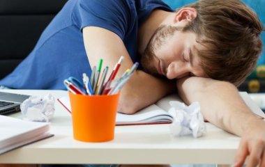 УСТАЕТЕ В СЕРЕДИНЕ РАБОЧЕГО ДНЯ? ПОПРОБУЙТЕ 5 ПРОСТЫХ СПОСОБОВ, КОТОРЫЕ ПОМОГУТ ИЗБЕЖАТЬ УПАДКА СИЛ