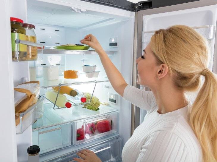 Яйца, мед, бананы и не только: названы продукты, которые запрещено хранить в холодильнике