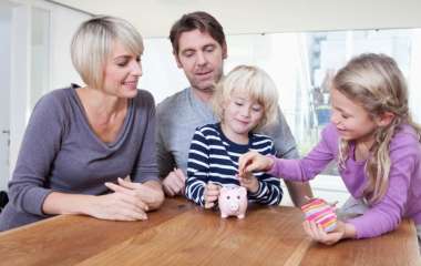 Психолог: «Выдавать карманные деньги ребенку — единственный способ приучить его к взрослой жизни»