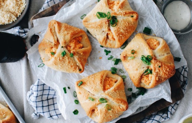 Конвертики с курицей баффало