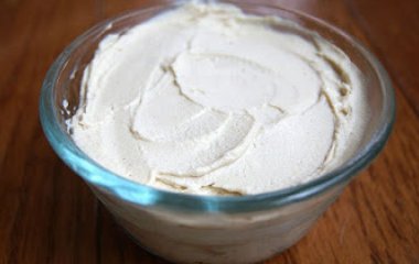 Як приготувати ідеальний вершковий сир лише з одного продукту: секретний рецепт кухарів