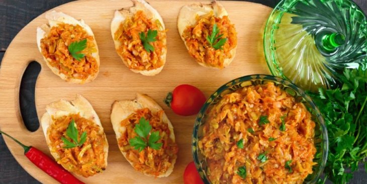 Очень вкусная намазка из кабачков на хлеб: будете есть ложками
