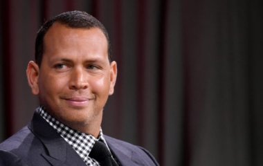 Жизнь после Джей Ло: Алекса Родригеса застали в компании девушек в бикини