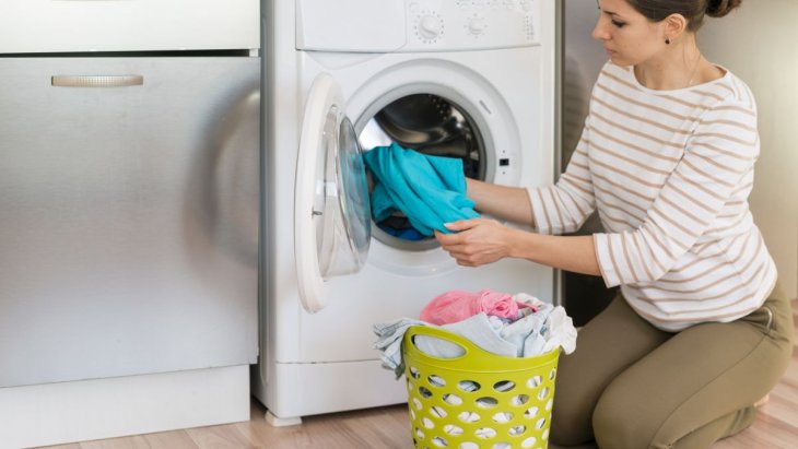 Никогда бы не подумали: виды вещей, которые нельзя стирать в стиральной машине