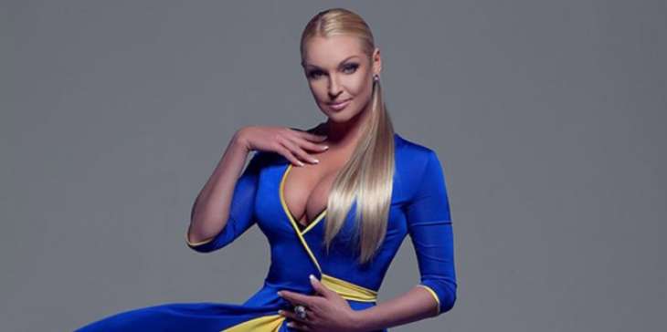 Анастасия Волочкова снова соблазняет поклонников