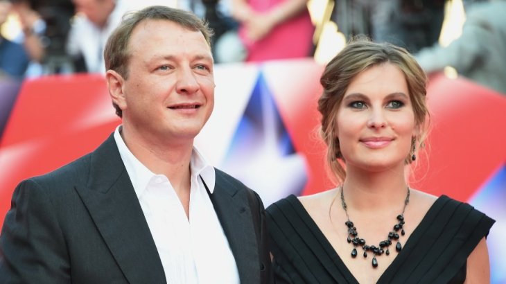Жена Марата Башарова впервые вышла с ним в свет после того, как он зверски её избил