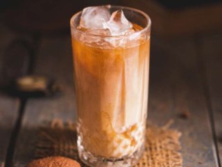 Кава з апельсиновим соком може бути небезпечною для здоров'я: фахівці назвали причину