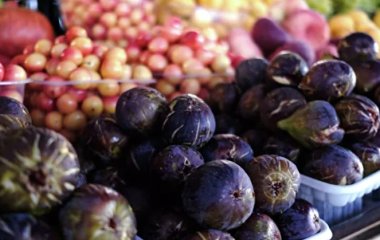 Вчений назвав продукти, які допомагають зберегти молодість шкіри