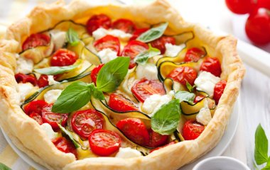 Необычайно интересный вкус: творожный пирог с томатами