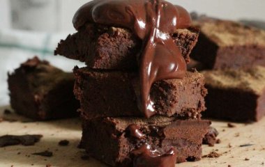 Шоколадный пирог на скорую руку: экономный рецепт невероятно вкусного десерта