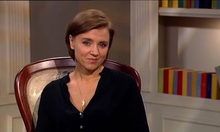 Ксения Алферова опубликовала архивное фото с отцом