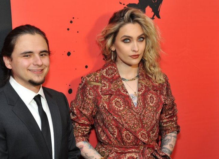 Взрослые дети Майкла Джексона вышли вместе в свет