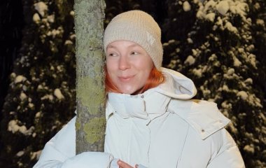 Світлана Тарабарова показала зимові розваги одразу з трьома дітьми на засніженому подвір'ї