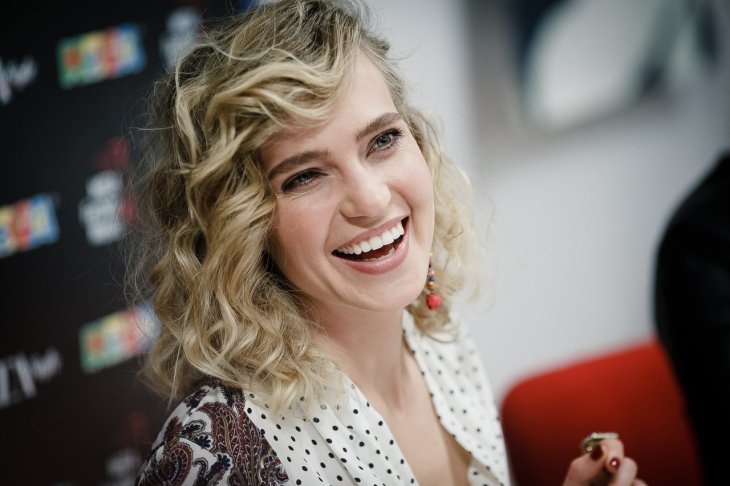 Наталья Ионова снова облачилась в платье-кольчугу