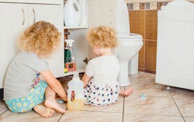 Бережіть малюка: 7 речей у будинку небезпечних для дитини