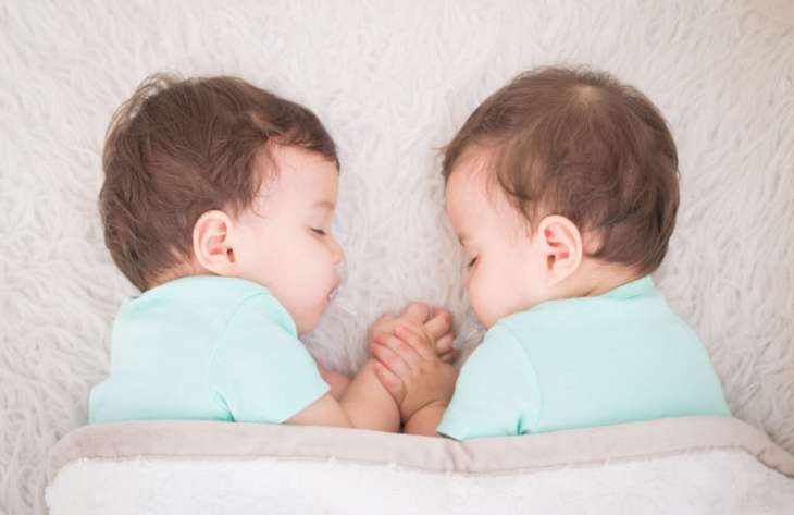 5 мифов о зачатии и рождении двойняшек