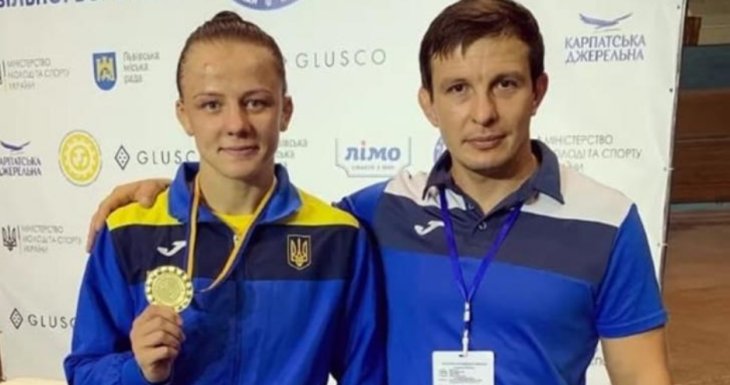 Украинской спортсменке, отдавшей свою квартиру тренеру, подарили новую