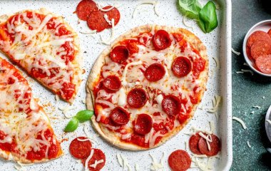 Готовится 10 минут: рецепт вкусной пиццы на лаваше