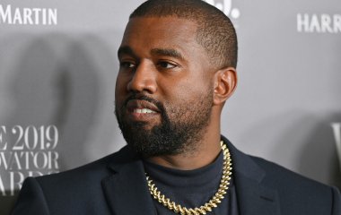 Воздух с презентации Канье Уэста выставили на аукцион