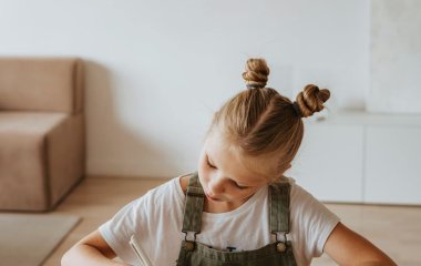 Как научить ребенка делать уроки самостоятельно: уловки, которыми пользуются умные родители