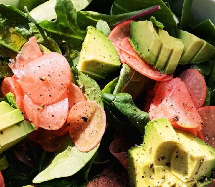 5 самых полезных вариантов заправки салата