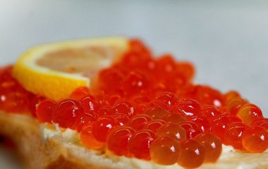 Як відрізнити натуральну ікру: порада експертки щодо смаку та простий тест