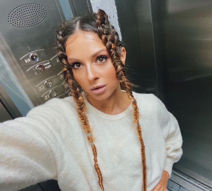 Нюша сделала тату на животе