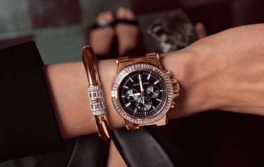 Модные наручные часы для девушек на осень, фото