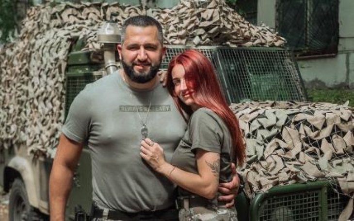 Евгения Эмеральд показала экс-мужа в романтическом реалити-шоу, где он принимал участие