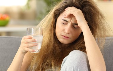 Лікар попередив: таке лікування похмілля призводить до некрозу печінки.