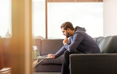 Медики рассказали, чем чревата удаленная работа