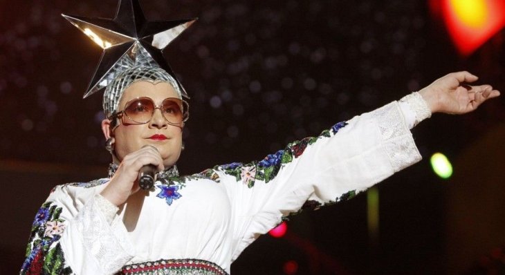 «Батько наш – Бандера» прямо со сцены: эпатажная Верка Сердючка напомнила о себе украинским хитом