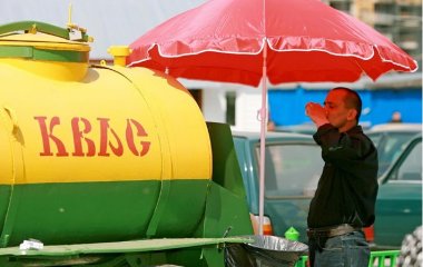 Нутриціолог пояснила, кому не можна пити квас
