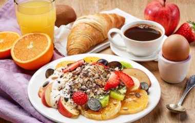 Дієтологи розповіли, які продукти корисно їсти з ранку