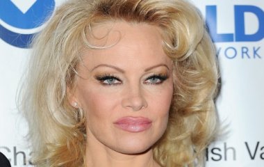 Памела Андерсон пытается спасти бывшего бойфренда от тюрьмы 