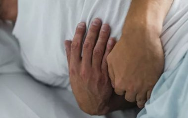 Загадковий біль. Невролог розкрив природу одного з наслідків COVID-19