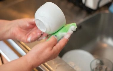 Немитий посуд як ознака генія: чому безлад у раковині — це зовсім не лінь