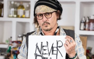 Мадонна мочится себе на ступни, а Кэти Пери любит пукать при людях — топ-10 странных привычек мировых звезд