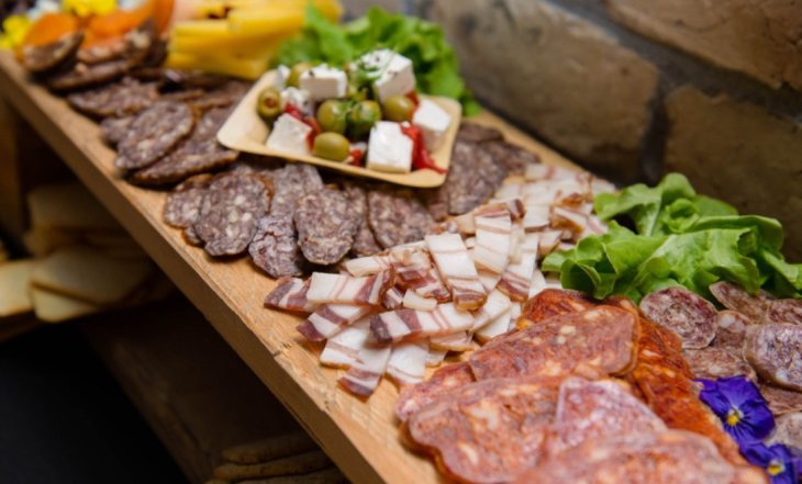 Складено список продуктів повільних вбивць печінки