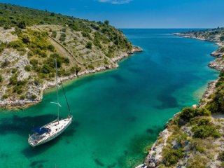 Райський острів у Греції продають дешевше за будинок у США: чому ціна обвалилася